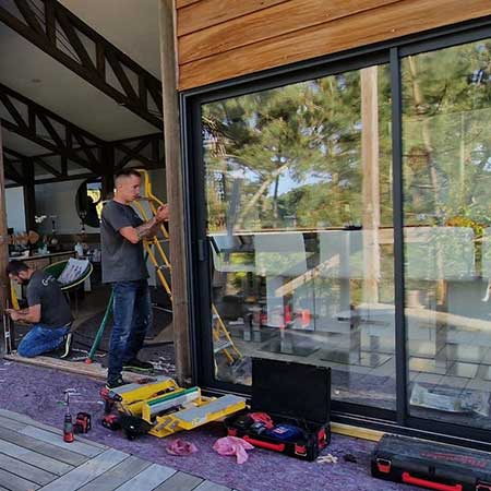 Pose de terrasses bois ou composite | Menuiseries David GERBEAUD Libourne Bordeaux Gironde rive droite et sud Charente-Maritime