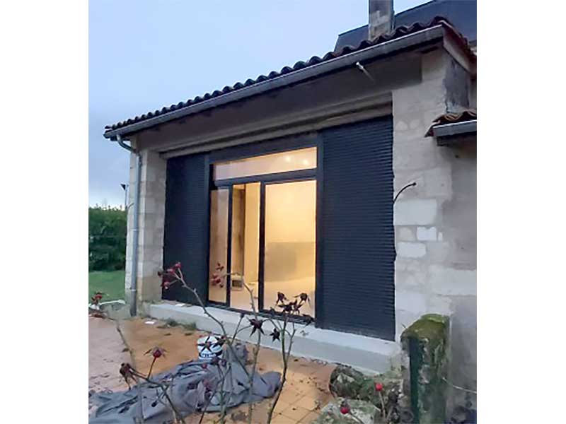 Fabrication et installation de baie vitrée coulissante haut de gamme en aluminium à Saint André de Cubzac | Menuiserie Gerbeaud David