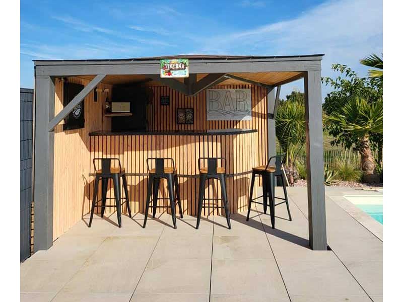 Conception d'un pool house en bois avec bar à Libourne | Menuiserie Gerbeaud David