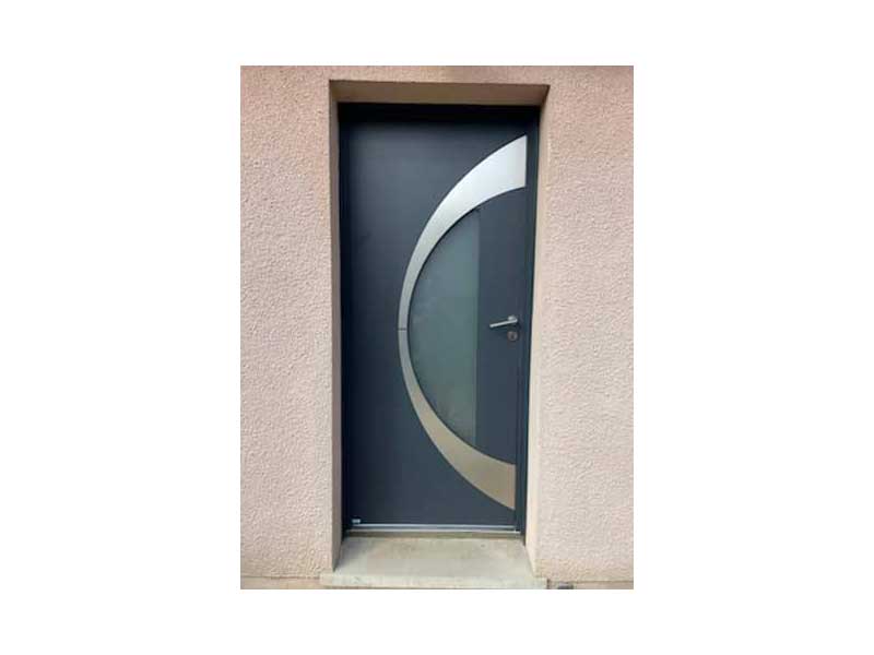 Remplacement de porte d'entrée sur mesure dans le Libournais | Menuiserie Gerbeaud David
